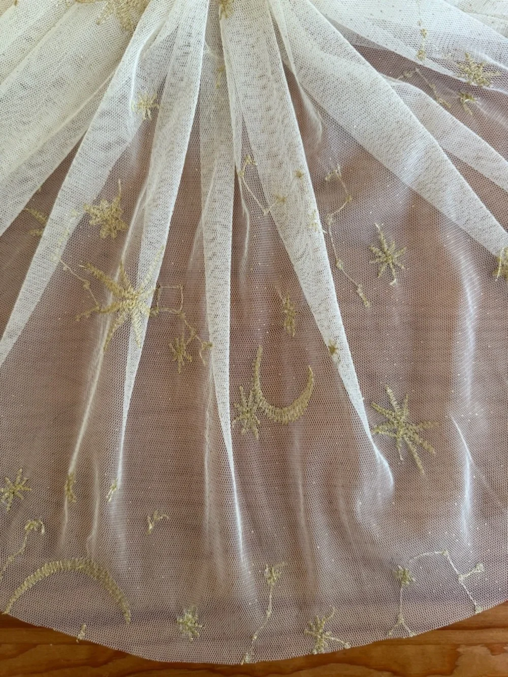 Golden Star Moon Wedding Veil: Celestial Embroidered Short Veil